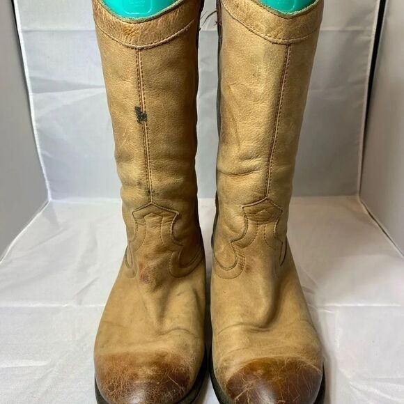 Jessica Simpson distressed western boot - Picture 5 of 7